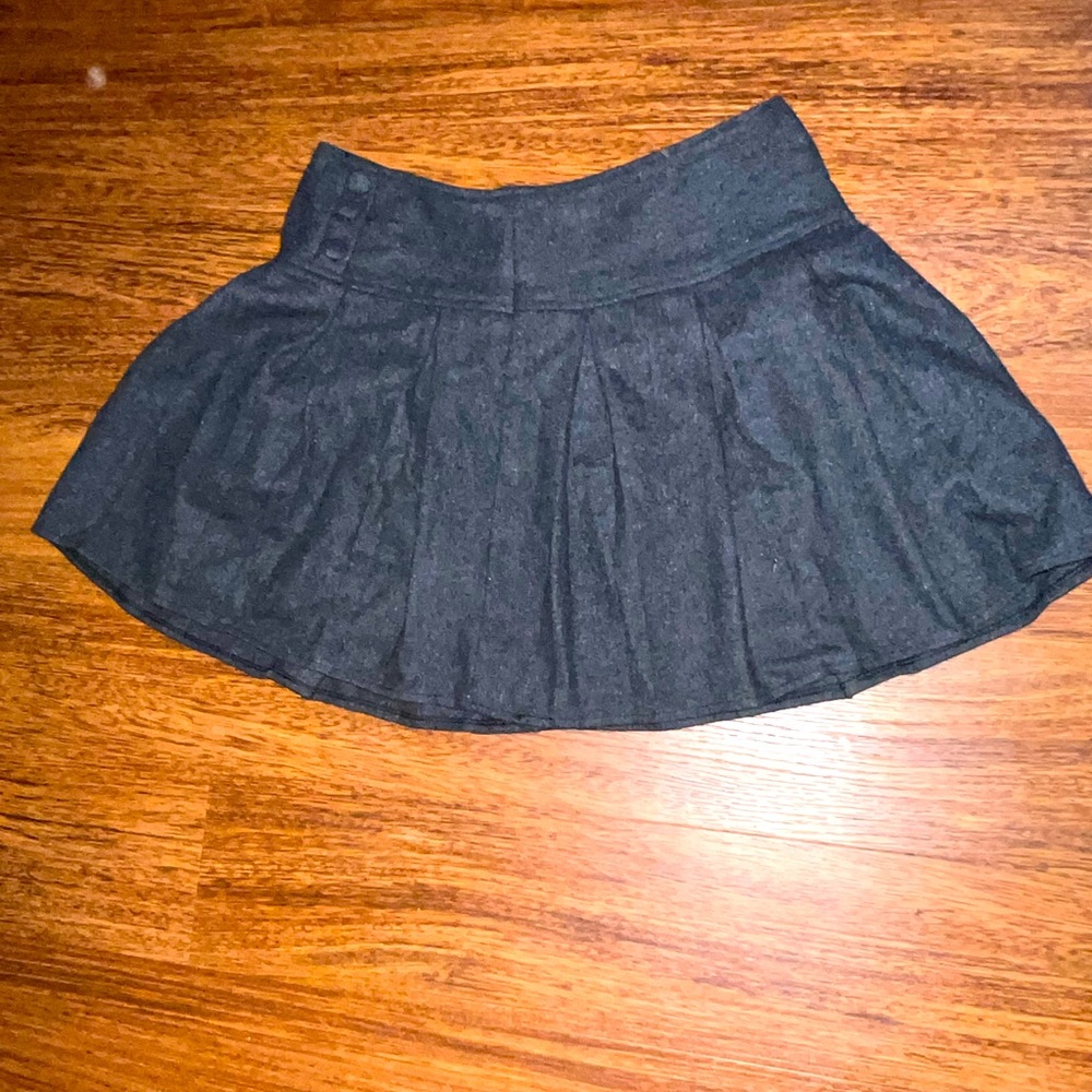 Grey mini skirt